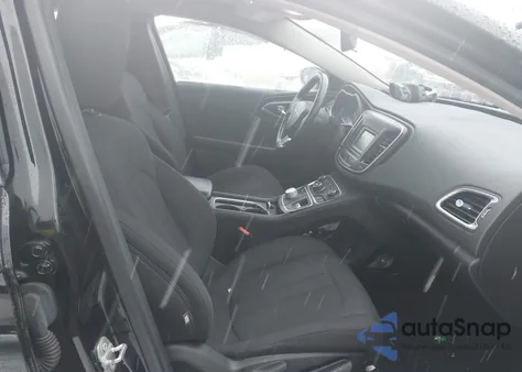 2016 Chrysler 200 Limited из США, поврежденный, VIN 1C3CCCAB5GN152668